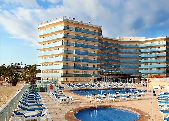 多内尔海滩黄金酒店 4* 拉皮内达