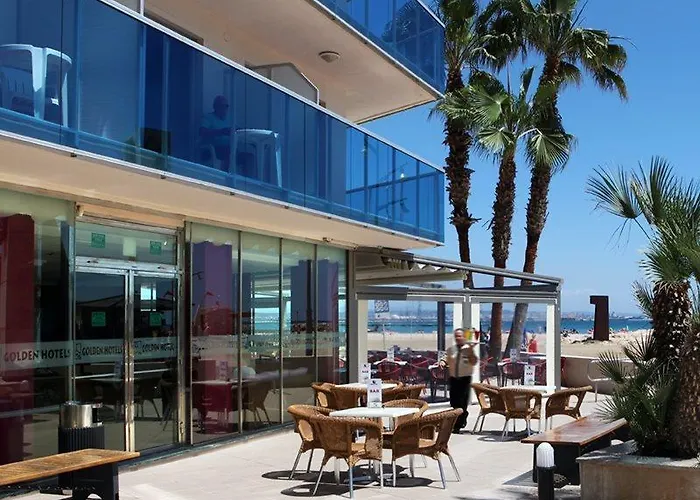 多内尔海滩黄金酒店 酒店 4*