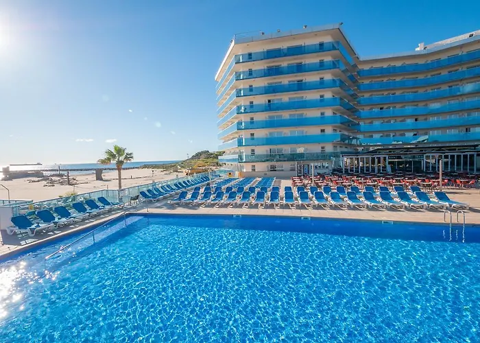 多内尔海滩黄金酒店 4*