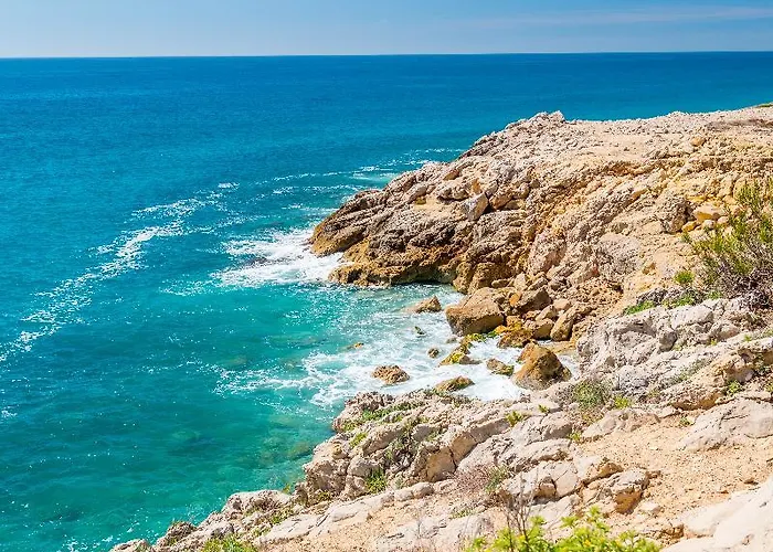 多内尔海滩黄金酒店 4*